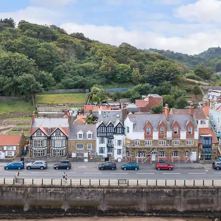 Watersedge Sandsend